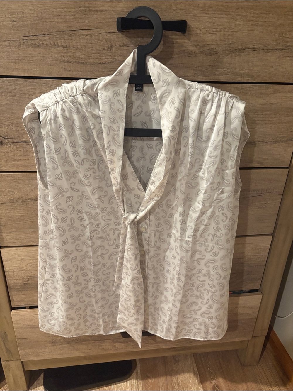 Ann Taylor Paisley Tie-Neck Sleeveless Blouse